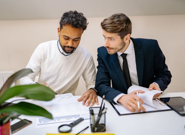 Responsable de communication à l'international. Maîtrise de l'anglais. à Moulins